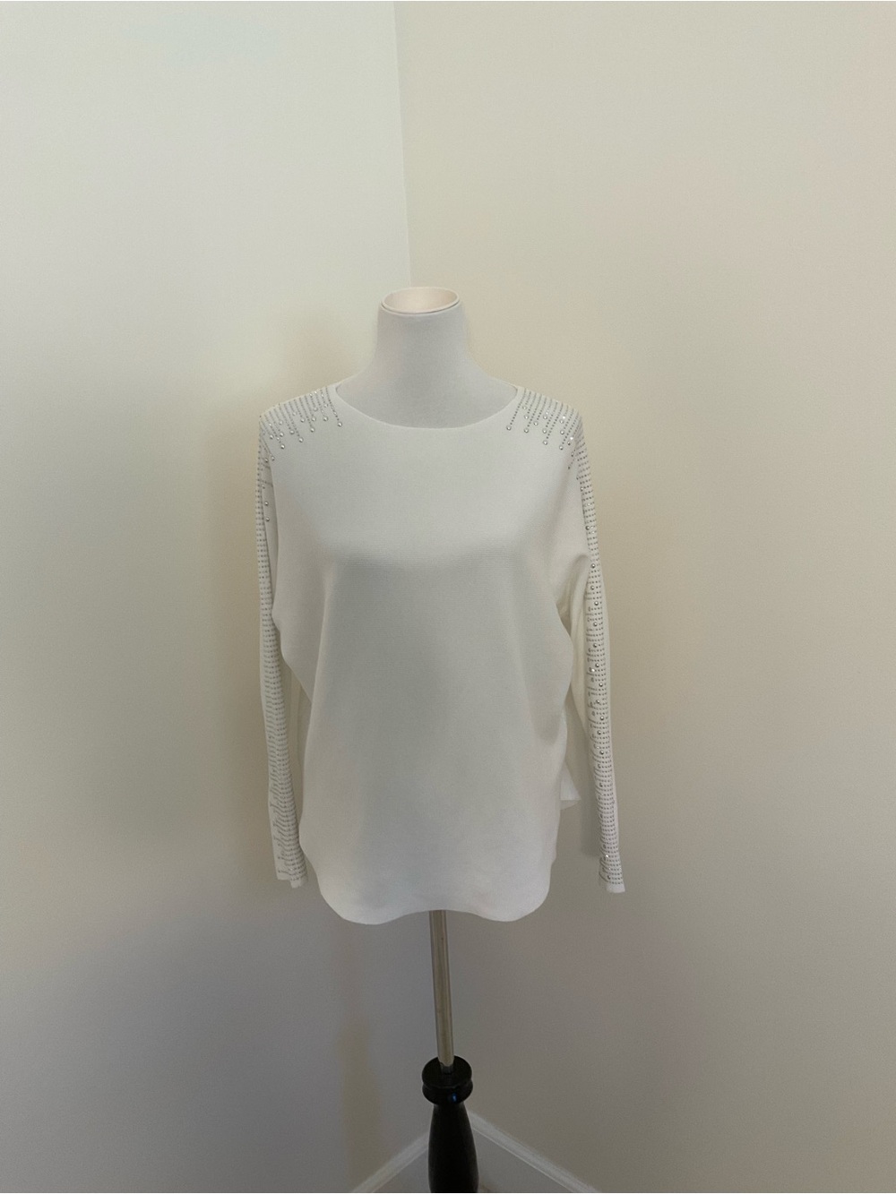 Liv Milano Embellished White Long Sleeve Sweater
